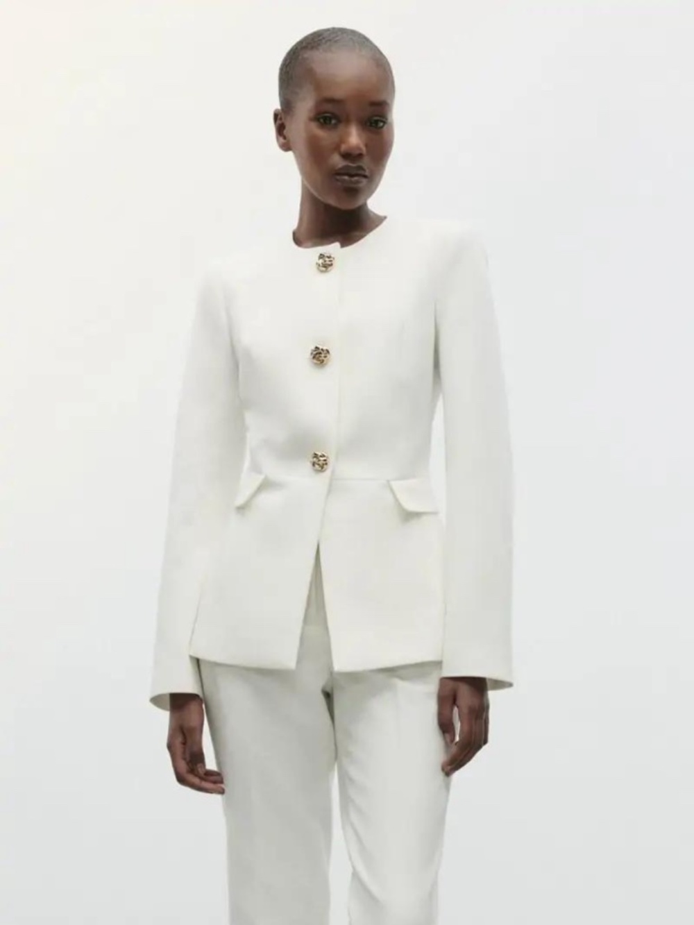 Zara White Tweed Jacket with Gold Buttons – Elegant & Chic